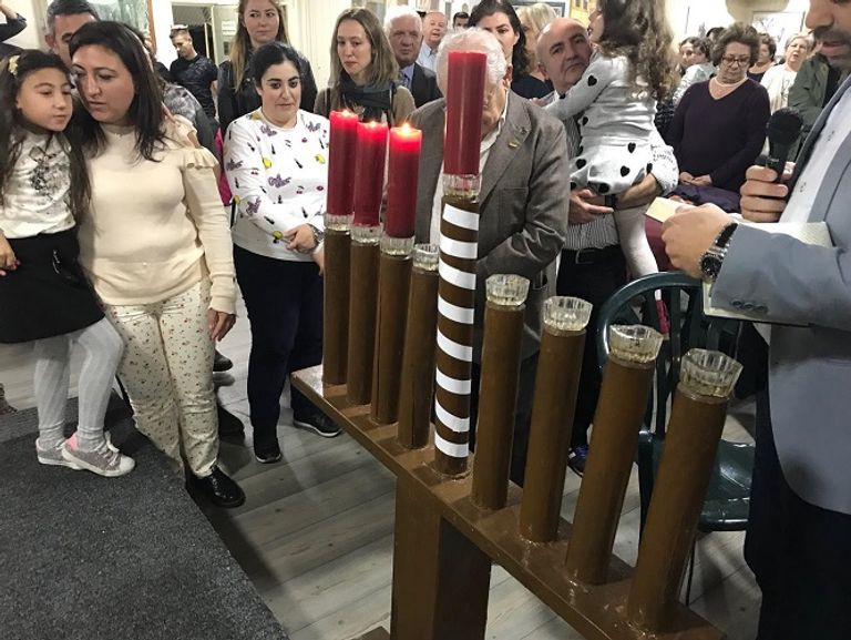 الاحتفال بالعيد اليهودي جانب من الاحتفال في السفارة التركية- بوابة العين