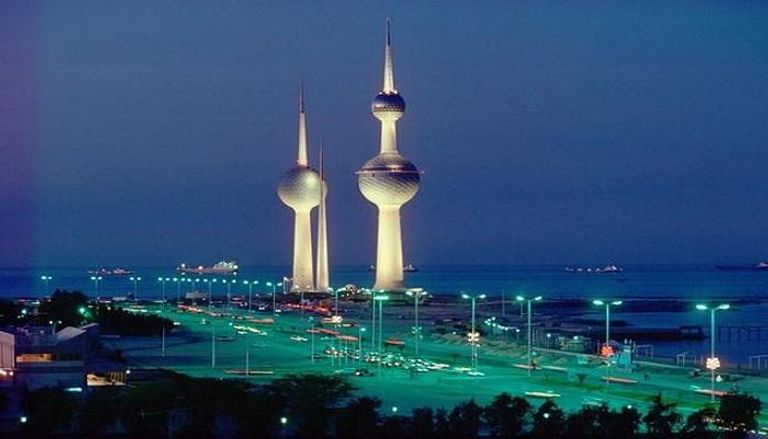 تعتمد الكويت بشكل رئيس على مبيعات النفط الخام