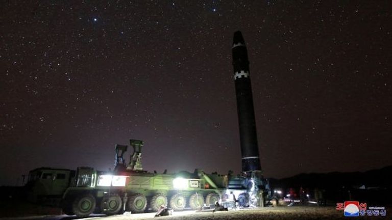 متابعة لإحدى تجارب كوريا الشمالية الصاروخية (رويترز)