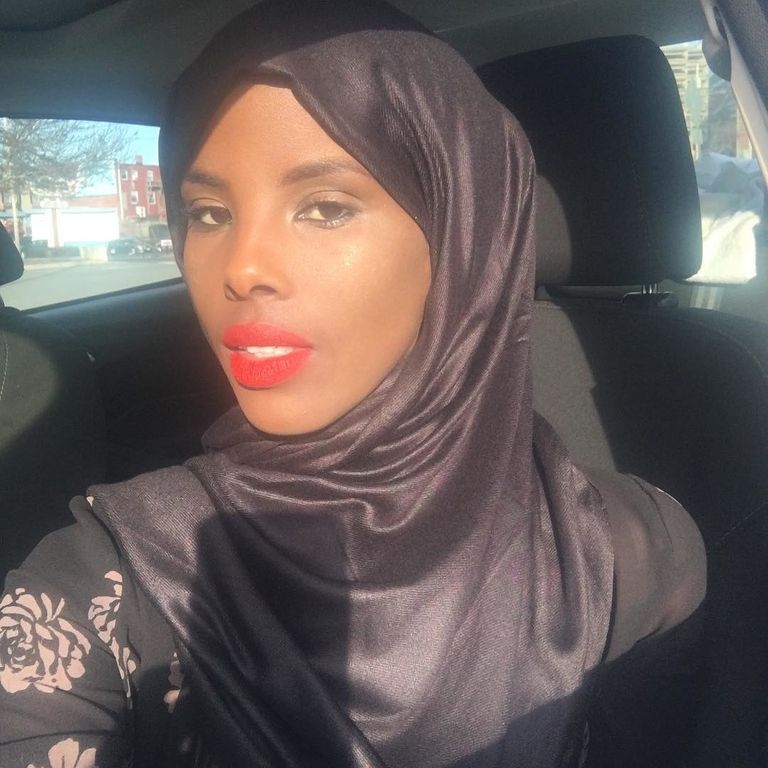 حمدية تدرس العلوم السياسية في أمريكا حمدية في عرض زي السباحة