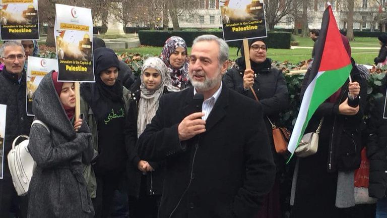 متظاهرون أمام السفارة الأمريكية في لندن تنديدا بقرار الاعتراف