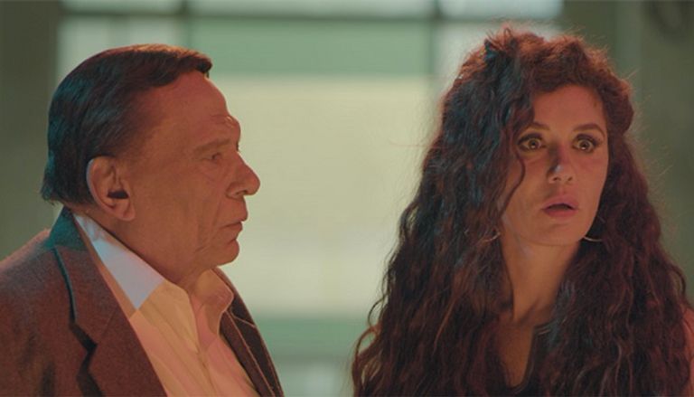 عادل إمام و غادة عادل في عفاريت عدلي علام 