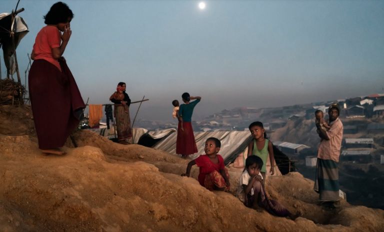 مسلمو الروهينجا في المخيمات لا راحة لنساء الروهينجا حتى بعد الهروب من التطهير - نيويورك تايمز