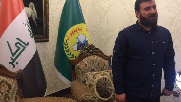 ريان الكيلاني قائد لواء "بابل" في مقره ببغداد ريان الكلداني قائد