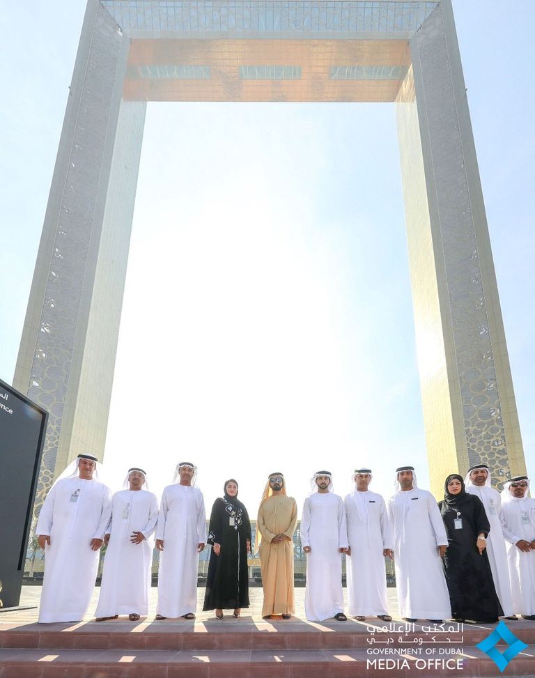 الشيخ محمد بن راشد آل مكتوم يتجول في أرجاء