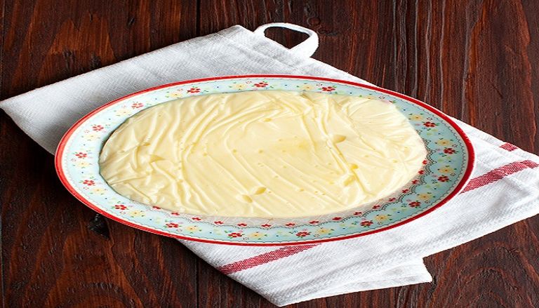 الكريم شانتيه السايب‎‏ يدخل في الكثير من الحلويات الشهية