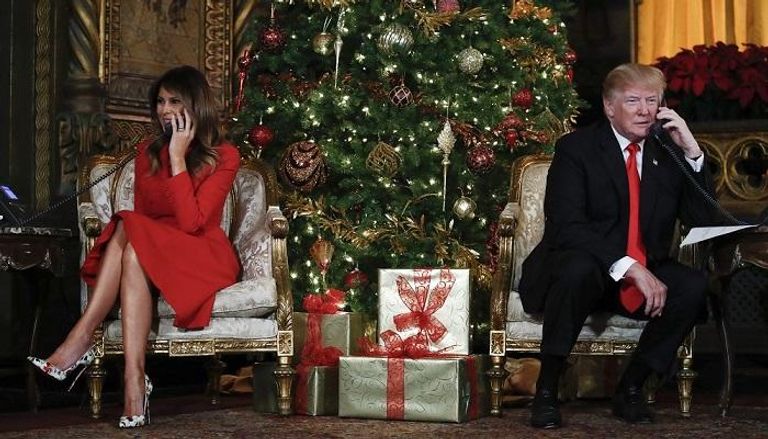 ترامب وزوجته يوجهان التهاني بالكريسماس