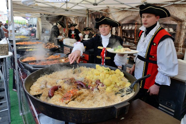 الترتيب يعتمد على مقياس تناول الكحوليات والتدخين والسمنة في كل بلد