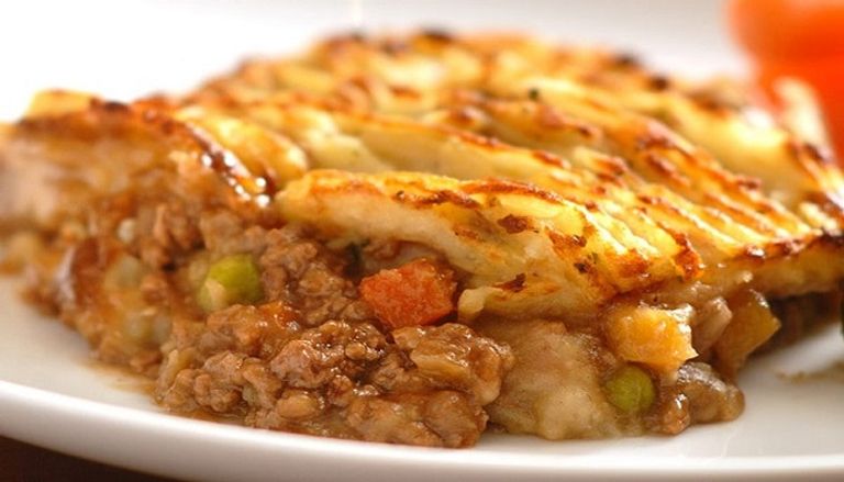 صينية بطاطس بالفرن باللحم المفروم