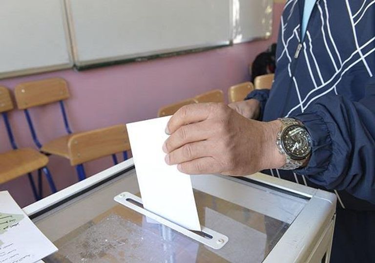 نقل الناخب من التصويت التقليدي للإلكتروني يتطلب تدريبا طويلا التصويت الإلكتروني يحتاج تمهيدا طويلا للناخبين