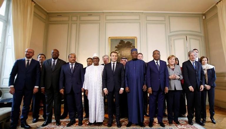 صورة جماعية لقمة الساحل الافريقي رباعي مكافحة الإرهاب حقق انتصارات سياسية متتالية على قطر في أفريقيا