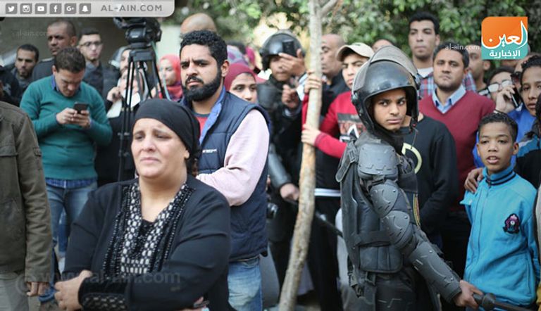 قوات الأمن المصرية تفرض طوقا أمنيا بمحيط كنيسة مارمينا بعد إحباط عمل إرهابي إحباط تفجير كنيسة جنوب القاهرة