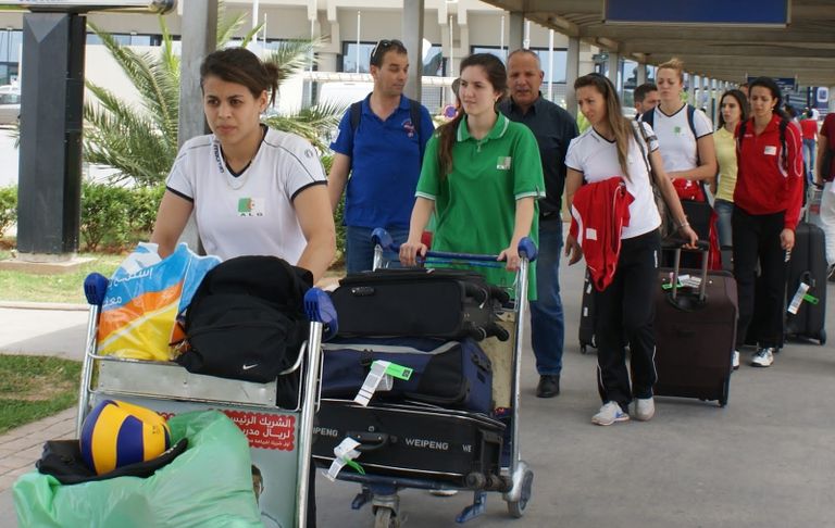 الجزائريون يفضلون تقضية العطلات في الخارج