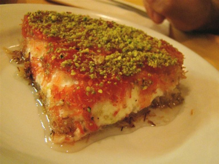 طريقة عمل الكنافة بالجلاش