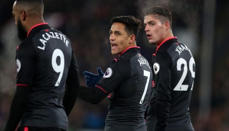 سانشيز غير سعيد بعد هدفه أمام كريستال بالاس