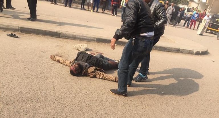 صورة تداولتها وسائل إعلام مصرية قالت إنها للإرهابي المصاب صورة تداولتها وسائل إعلام مصرية للإرهابي المصاب