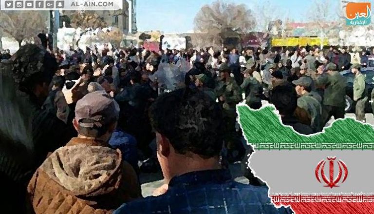 مظاهرات مندلعة في عدة مدن إيرانية