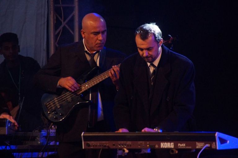 فعاليات "مهرجان لوس" الدولي للموسيقى ورقصات العالم جانب من فعاليات مهرجان لوس الدولي بالجزائر