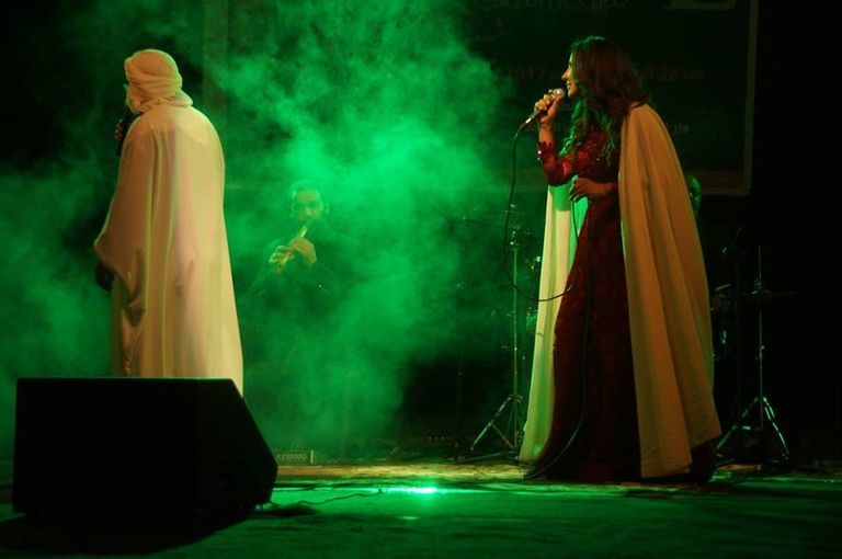 فعاليات "مهرجان لوس" الدولي للموسيقى ورقصات العالم جانب من فعاليات مهرجان لوس الدولي بالجزائر