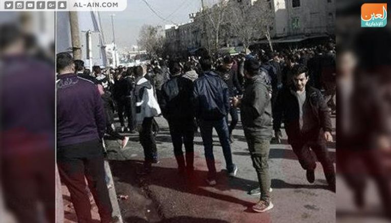 الشارع الإيراني ينتفض ضد الملالي