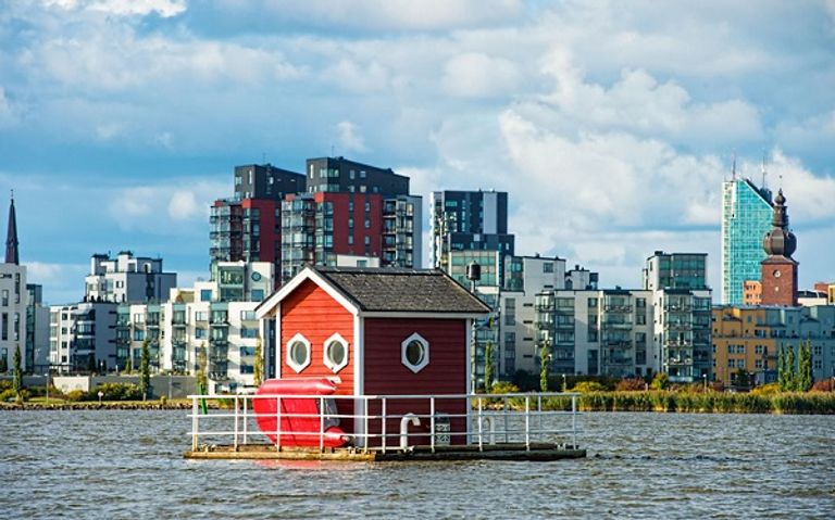 هل تود تجربة تناول الطعام تحت سطح الماء؟