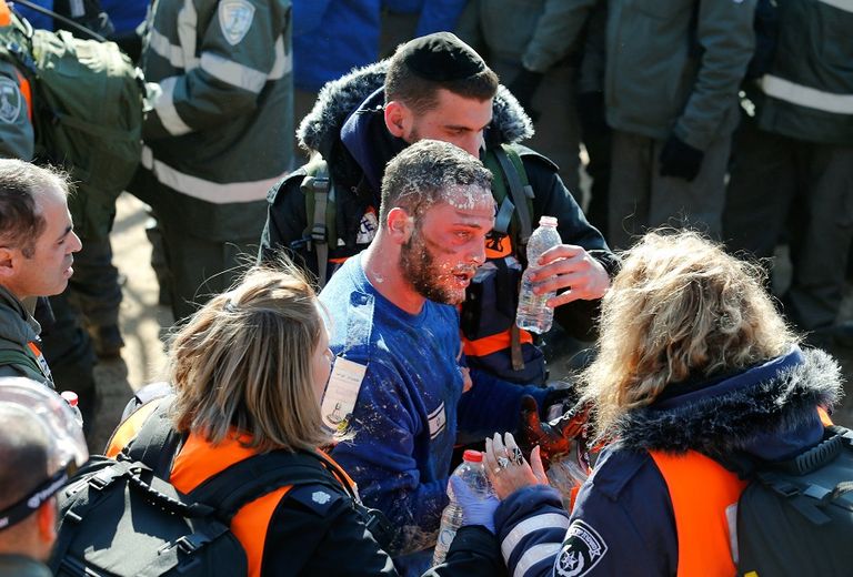 مستوطنة ترفض مغادرة عمونا