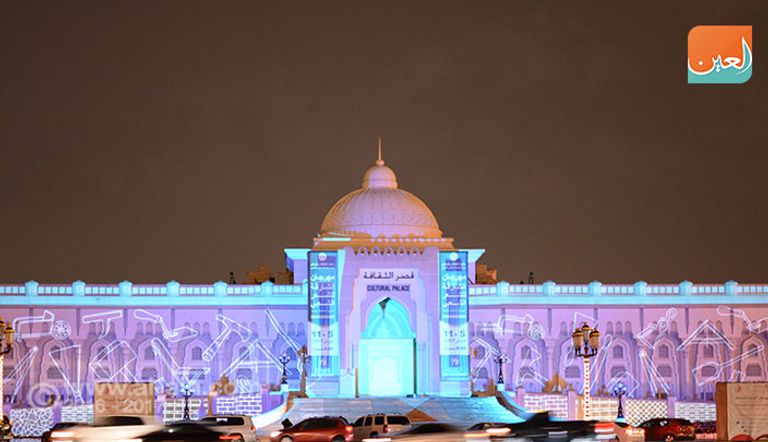 المهرجان عكس بألوانه مهارة المعمار ودقة الزخرف