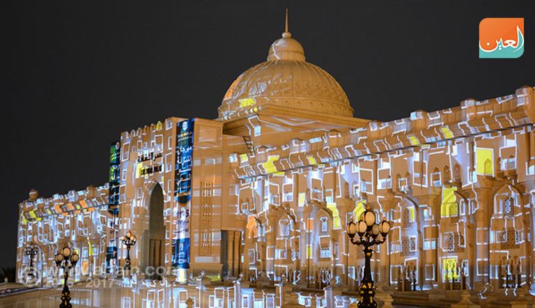 المهرجان عكس بألوانه مهارة المعمار ودقة الزخرف