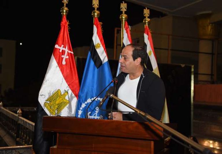 السيسي يشارك طلبة الكلية الحربية رياضة الدراجات