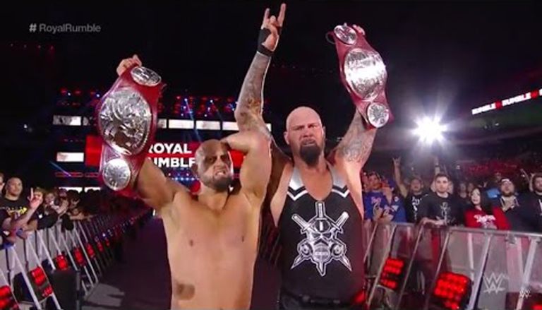 سينا يفوز ببطولة WWE