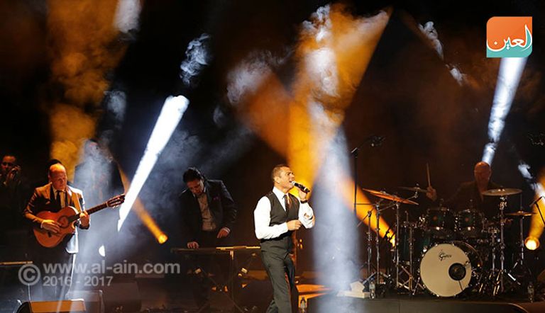 أولى حفلات عمرو دياب في أوبرا دبي