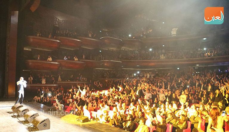 أولى حفلات عمرو دياب في أوبرا دبي