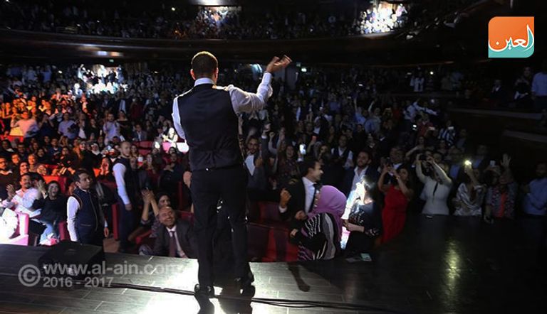 أولى حفلات عمرو دياب في أوبرا دبي