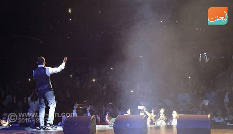 أولى حفلات عمرو دياب في أوبرا دبي