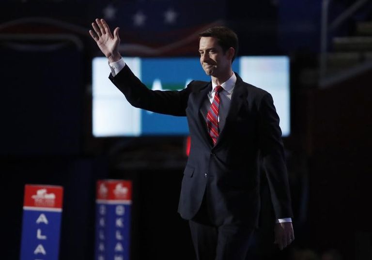 احتجاج في مطار دالاس فورت الدولي الأمريكي ضد حظر ترامب