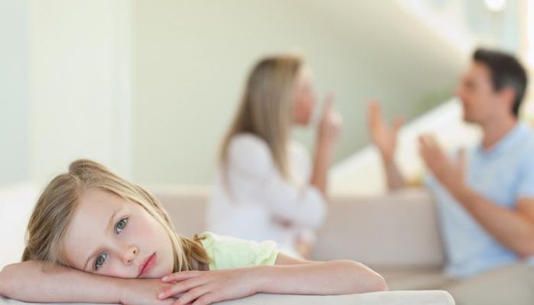 كيف يمكن للأبوين تجنيب الطفل العقد النفسية بعد الطلاق؟
