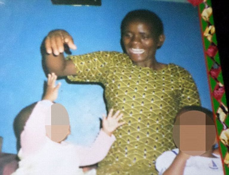 مادونا مع طفلتها المتبناة ميرسي جيمس