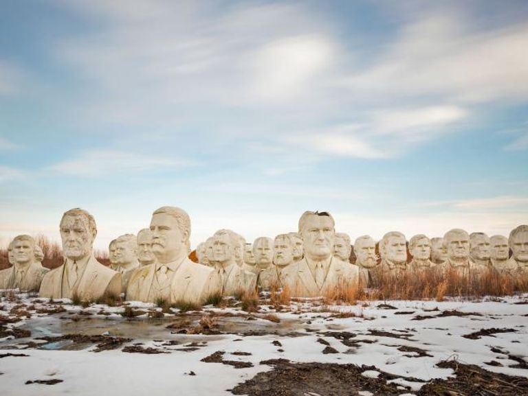 المنتجات المهجورة يأكلها الصدأ