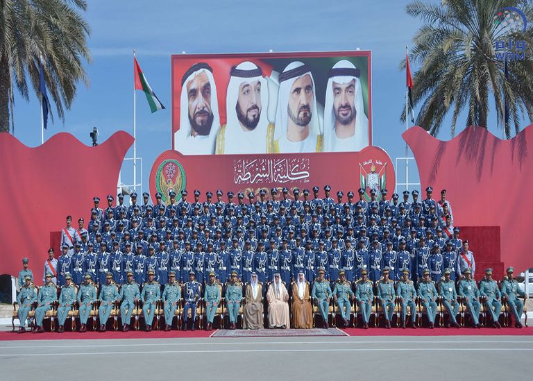 الشيخ سيف بن زايد آل نهيان في حفل التخريج بكلية الشرطة