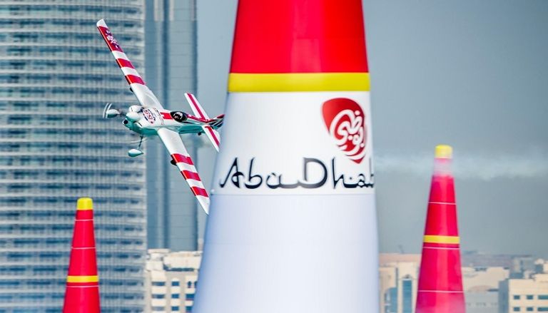 بالفيديو..سباق ريد بل الجوي العالمي في أبوظبي