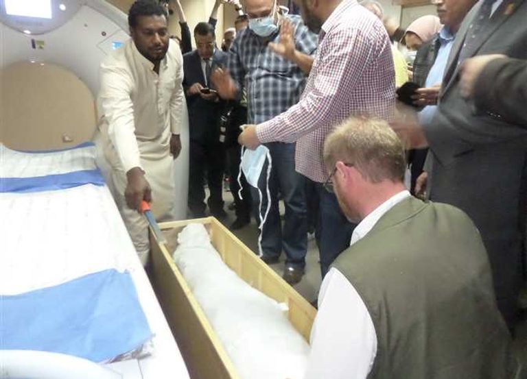 خلال الكشف الطبي على المومياوات