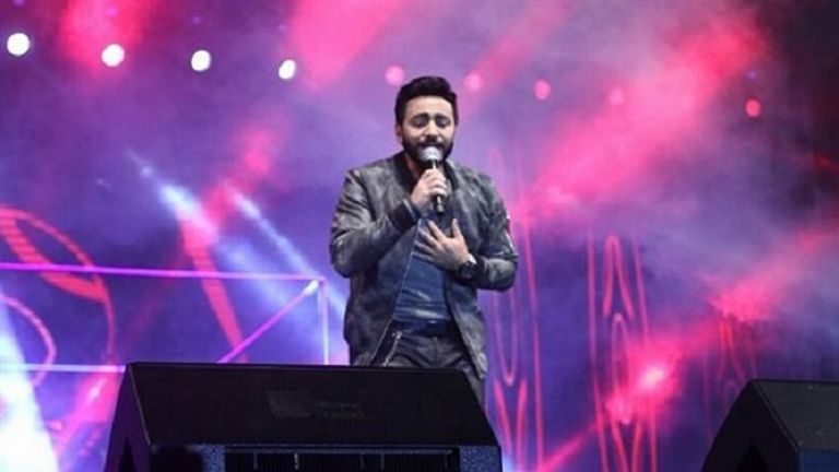 تامر حسني يضيء ليل شرم الشيخ