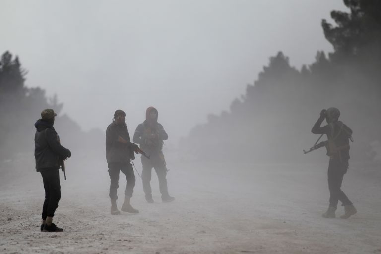 بعض مقاتلي قوات سوريا الديموقراطية - رويترز