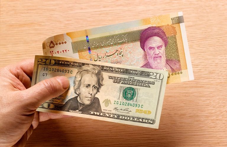 الخميني بعد عودته إلى طهران 1979- صورة أرشيفية