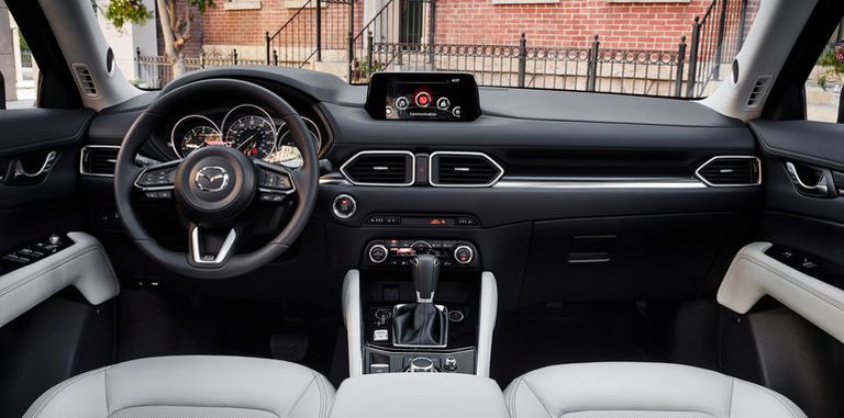 المدير التنفيذي لشركة مازدا أكيرا ماروموتو