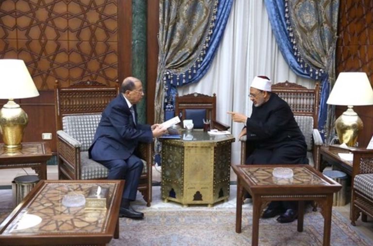 جانب من لقاء شيخ الأزهر والرئيس اللبناني
