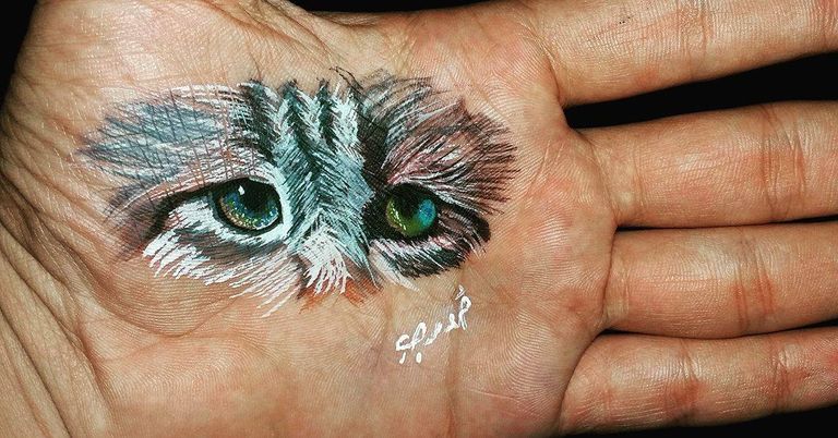 أحمد رجب يرسم لوحة للفنان جاريد ليتو الذي جسد شخصية الجوكر الشهيرة