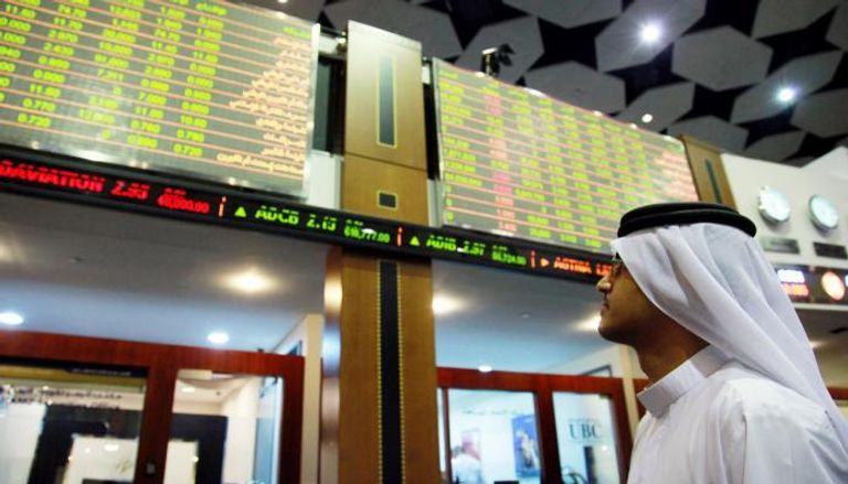 تباين سوقي الإمارات في مستهل جلسة الأربعاء