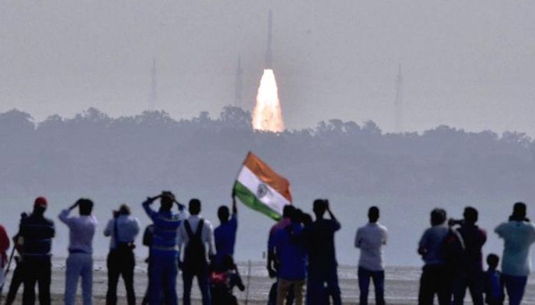 إطلاق أقمار صناعية في الهند