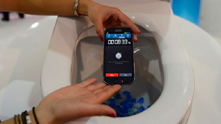 الهواتف سبب الكثير من الأمراض والمشكلات الصحية